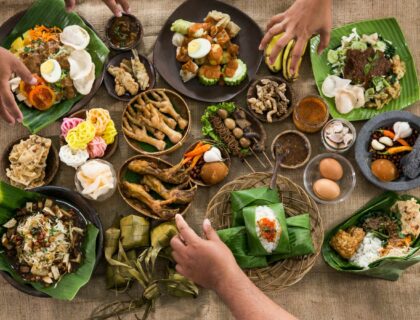 makanan indonesia dengan ciri-ciri dimakan terasa dingin umumnya berwarna putih