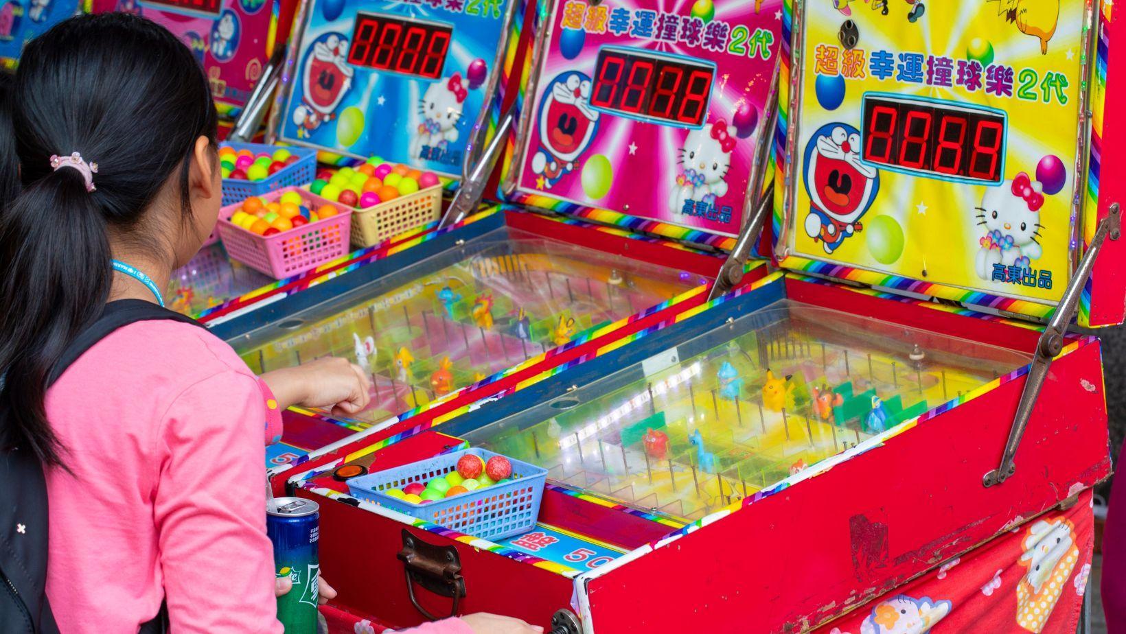 pinball revival, digital pinball games, modern pinball machines, best pinball arcades, vintage pinball restoration, pinball tournaments, online pinball communities, pinball collectibles, pinball machine sales, pinball enthusiasts